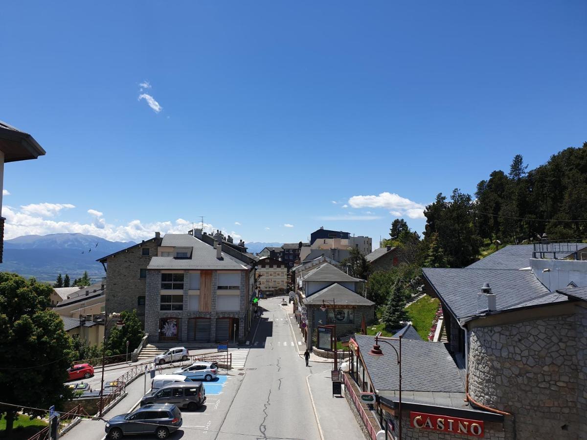 Apt Cosy, 4 Pers, Plein Centre Ville, Parking Offert Font-Romeu-Odeillo-Via Exteriör bild