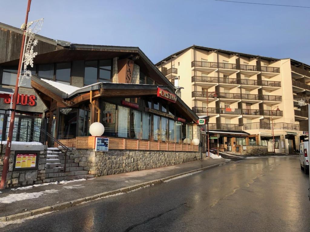 Apt Cosy, 4 Pers, Plein Centre Ville, Parking Offert Font-Romeu-Odeillo-Via Exteriör bild